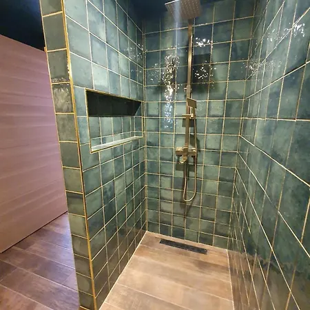 Surf & Sauna House Villa *